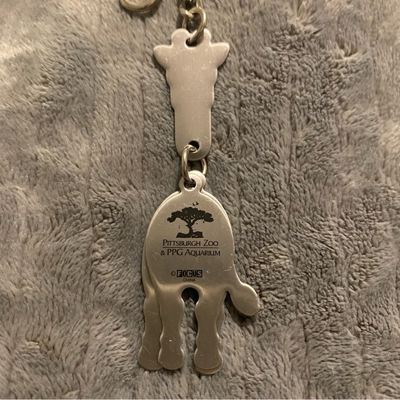 Giraffe Keychain - Picture 4 of 5